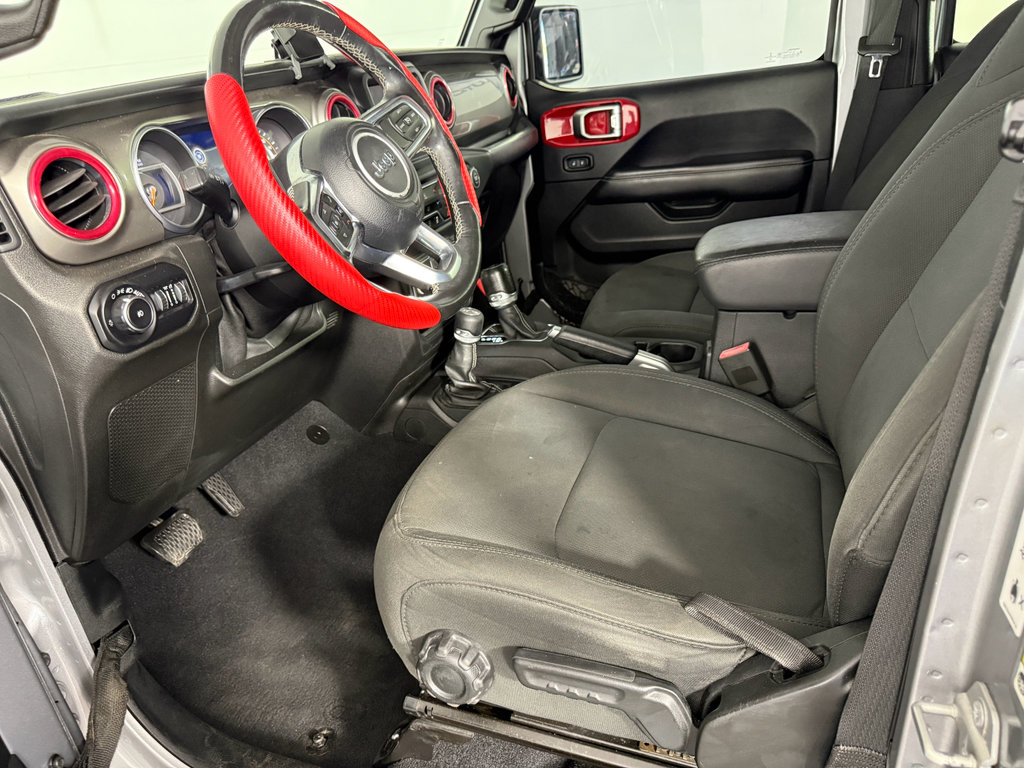 Used 2018 Jeep Wrangler Unlimited Sahara image 24