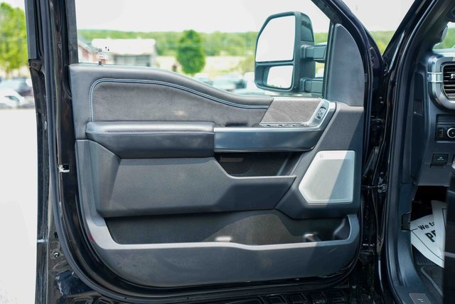 Used 2025 Ford F450 Platinum image 17