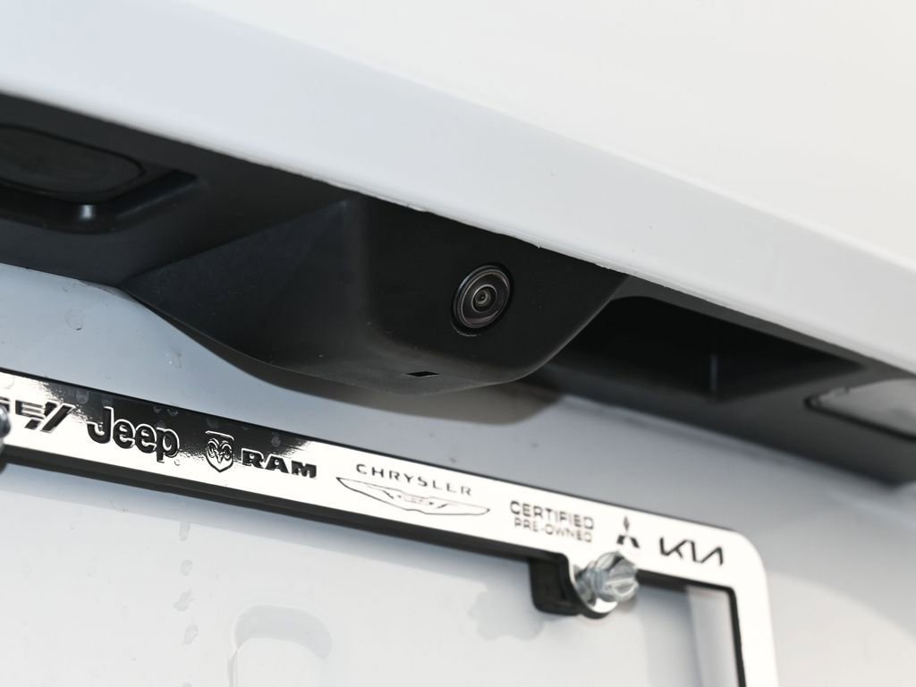 Used 2025 Jeep Grand Cherokee L Laredo image 29