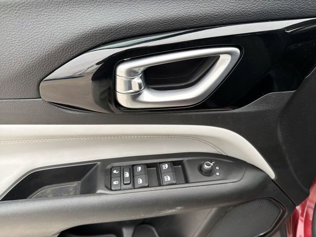 Used 2022 Jeep Compass Limited image 15