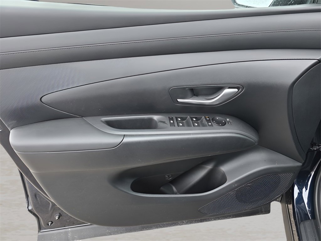 New 2026 Hyundai Tucson Blue SE image 12