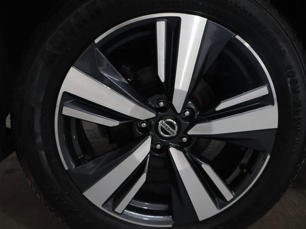 Used 2021 Nissan Rogue Platinum image 30