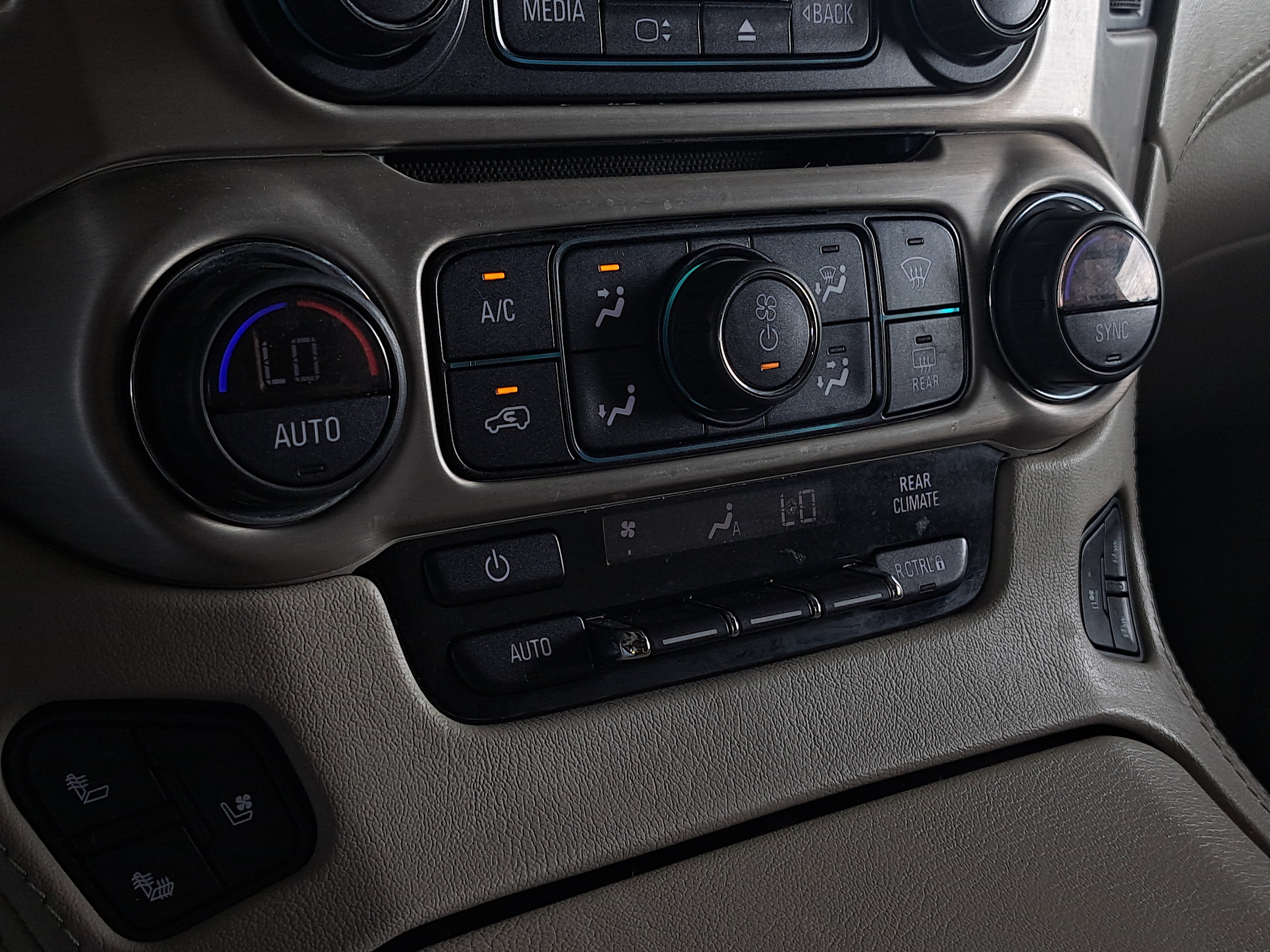 Used 2020 GMC Yukon Denali AWD/4WD image 28