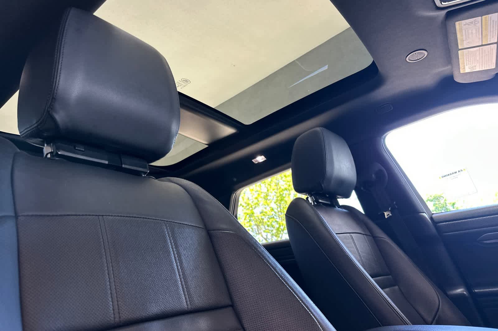 Used 2023 Land Rover Range Rover Evoque R-Dynamic S AWD/4WD image 18