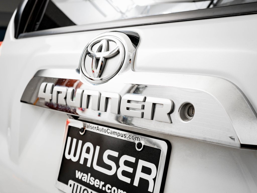 Used 2013 Toyota 4Runner SR5 image 19