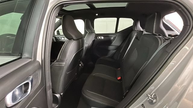 Used 2023 Volvo XC40 Recharge Plus AWD/4WD image 26