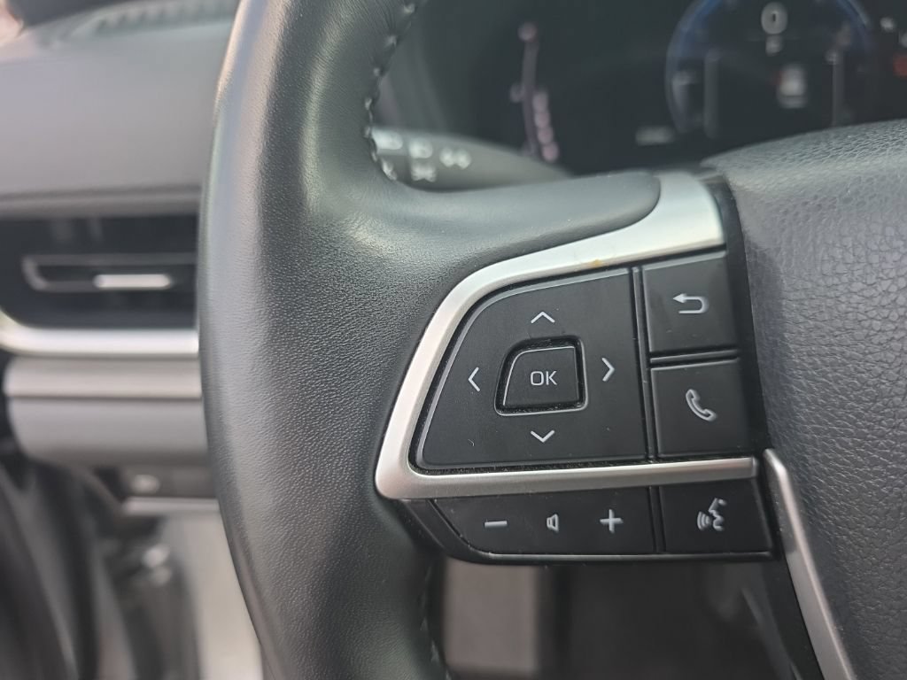 Used 2025 Toyota Grand Highlander AWD image 19