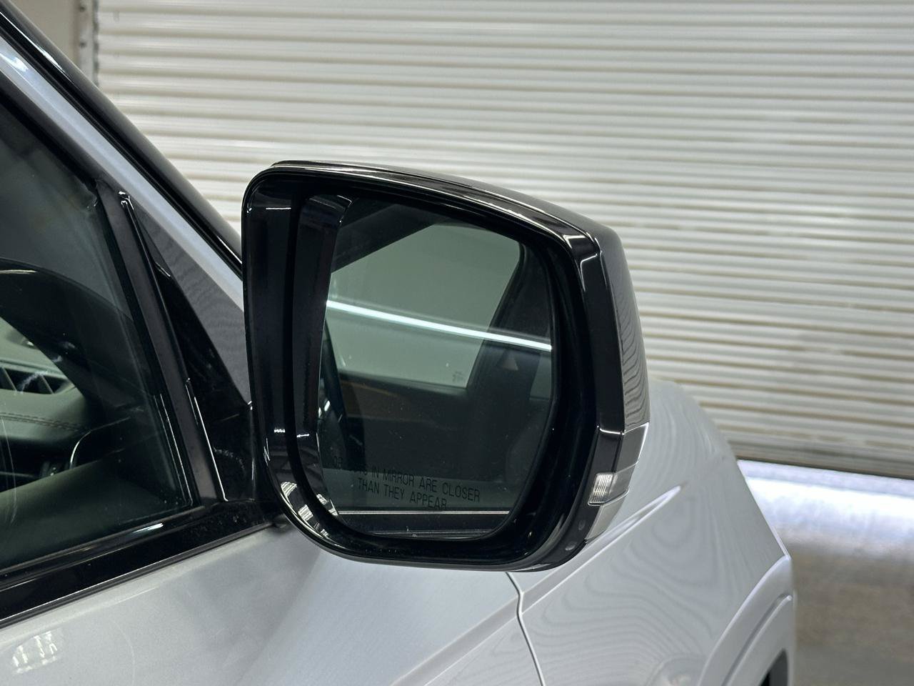 Used 2023 Jeep Grand Cherokee Summit AWD/4WD image 12