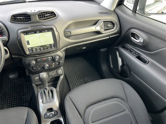Certified 2022 Jeep Renegade Latitude w/ Convenience Group image 31
