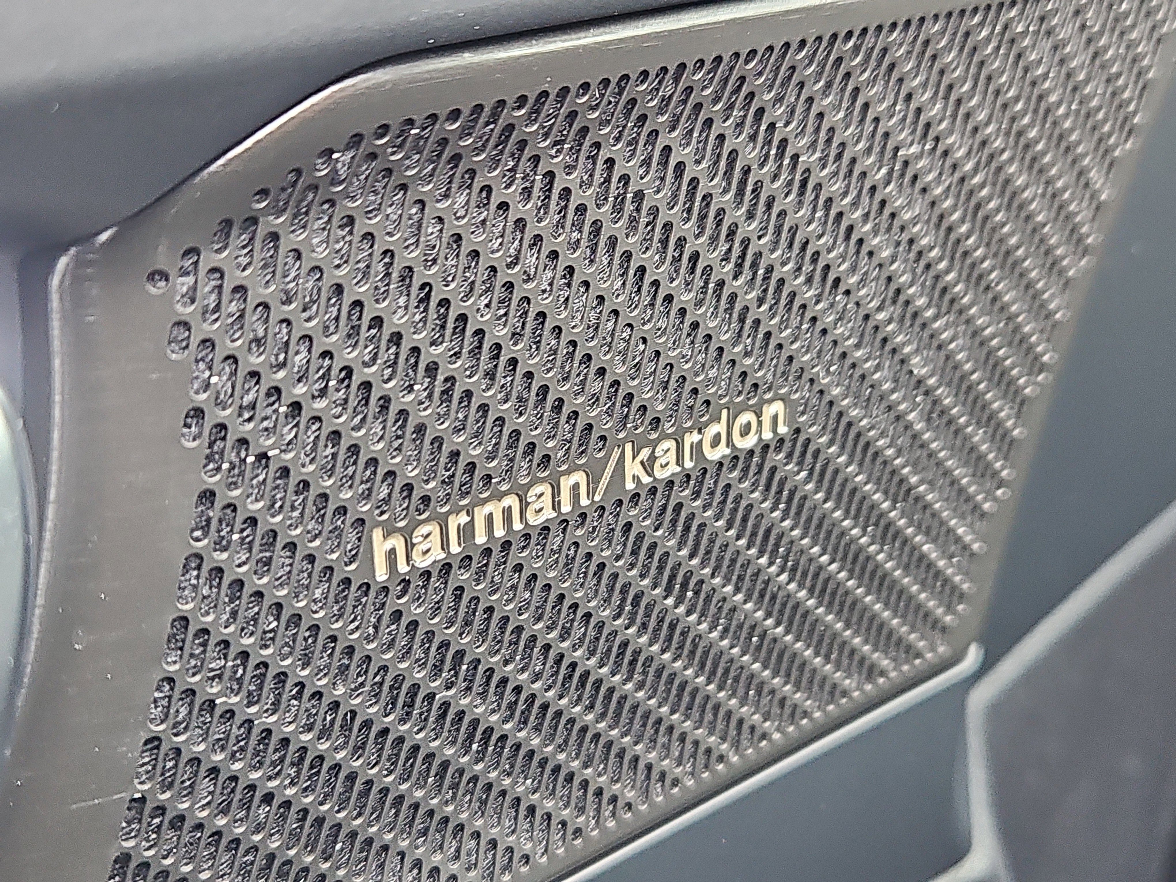 New 2026 Volvo XC40 B5 Plus w/ Protection Package Premier image 10