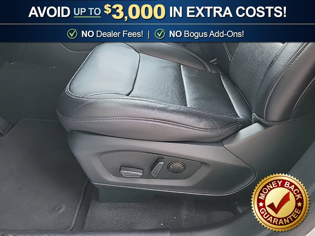 Used 2023 Ford Explorer Limited w/ Equipment Group 301A AWD/4WD image 16