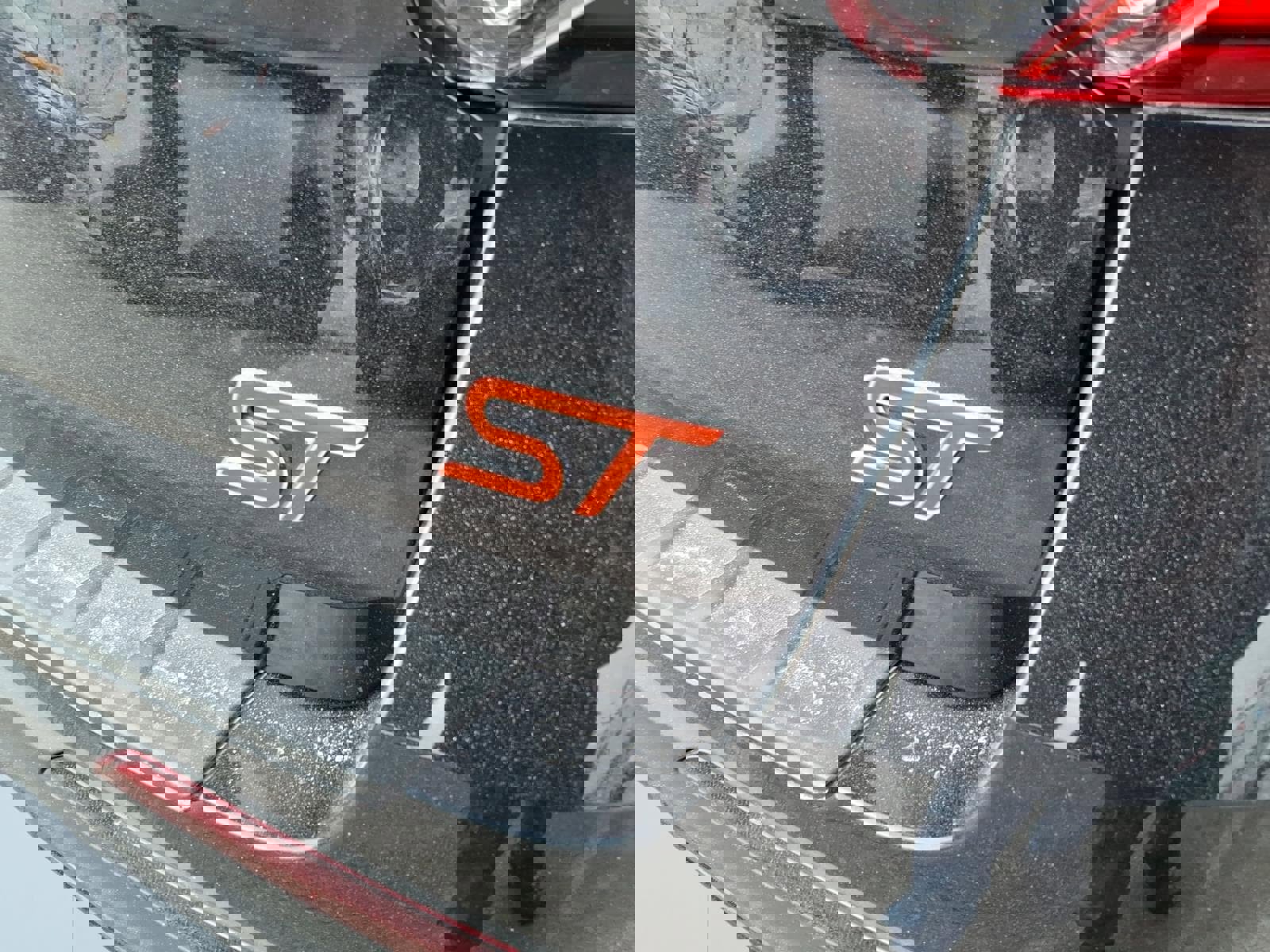 Used 2023 Ford Explorer ST w/ Equipment Group 401A image 5