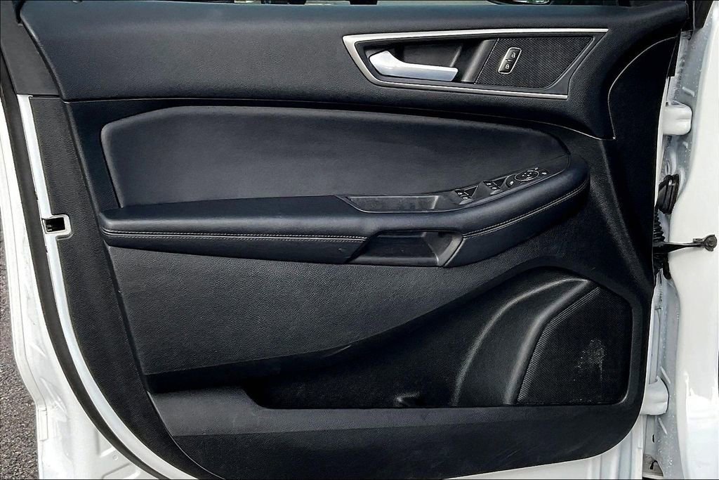 Used 2023 Ford Edge SEL AWD/4WD image 18