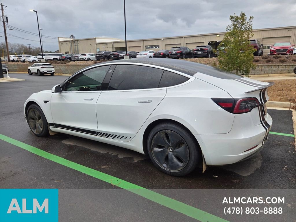 Used 2020 Tesla Model 3 Standard Range Plus image 4