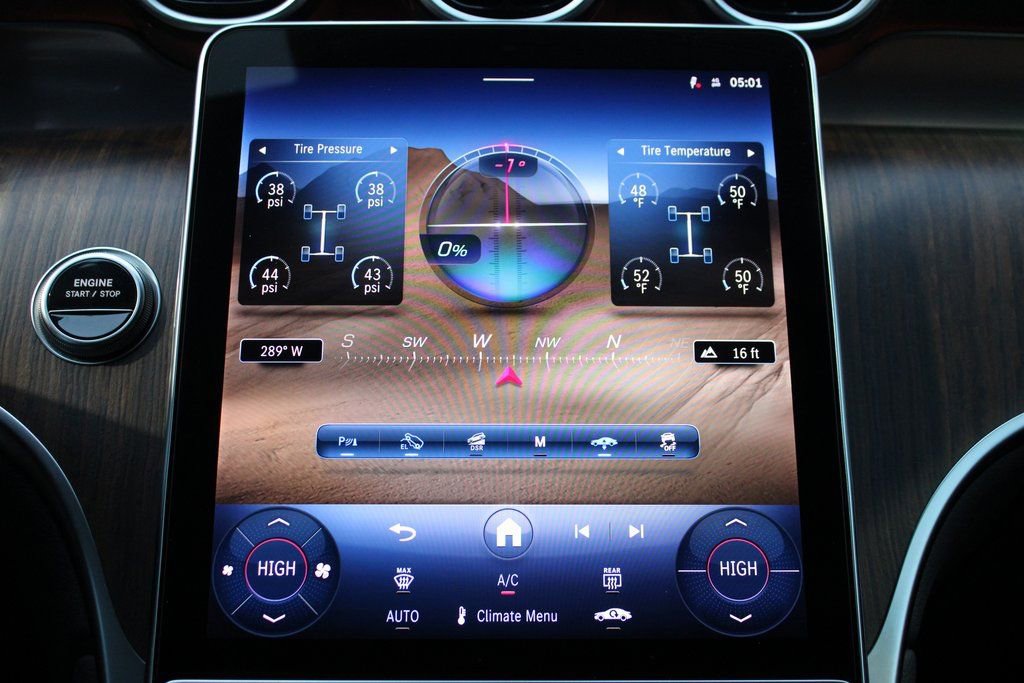 Used 2025 Mercedes-Benz GLC 350e 4MATIC image 24