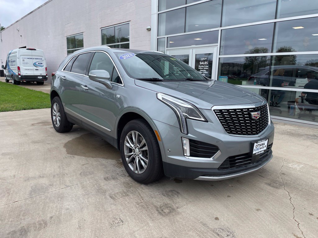 Used 2023 Cadillac XT5 Premium Luxury w/ Technology Package AWD/4WD image 1