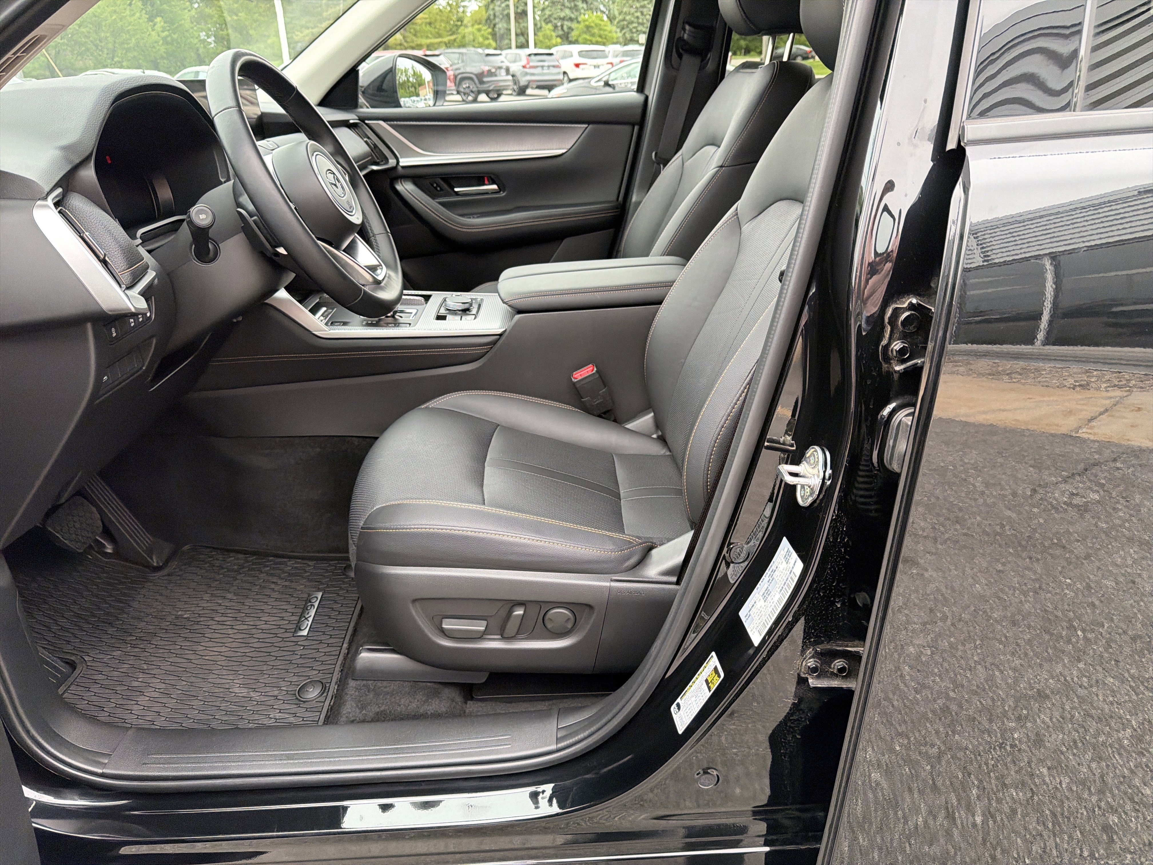Certified 2025 MAZDA CX-90 Plug-In Hybrid w/ Preferred AWD/4WD image 13