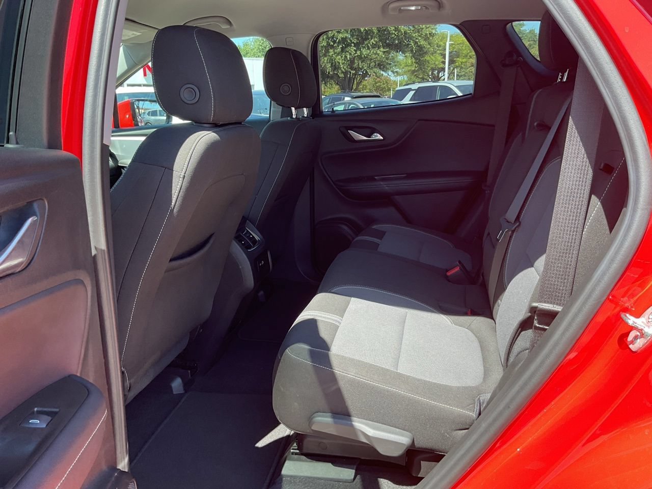 Used 2025 Chevrolet Blazer LT FWD image 11