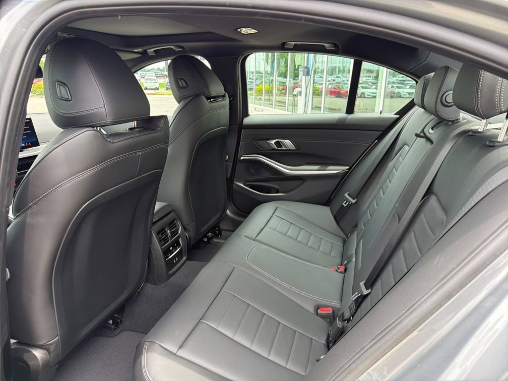 New 2026 BMW 330i Sedan w/ M Sport Package RWD image 26