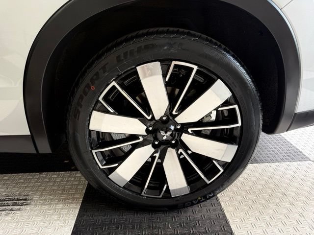 Used 2025 Mitsubishi Outlander SE AWD/4WD image 11
