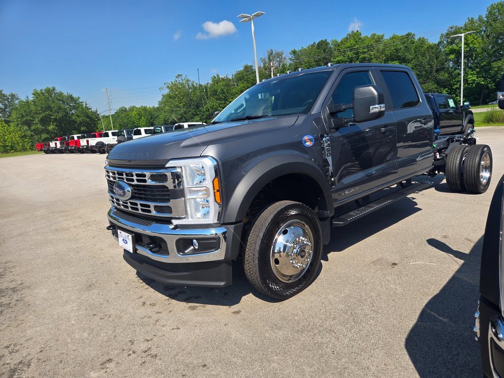 New 2025 Ford F450 XL w/ XL Chrome Package