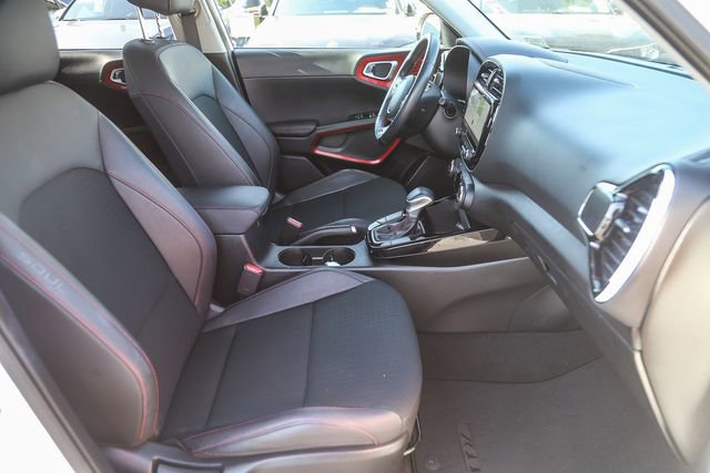 Certified 2025 Kia Soul GT-Line image 18