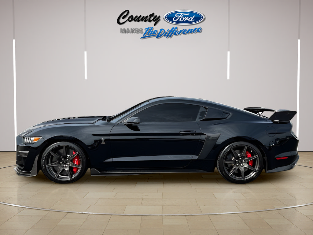 Used 2020 Ford Mustang Shelby GT500 w/ Carbon Fiber Track Pack RWD image 3