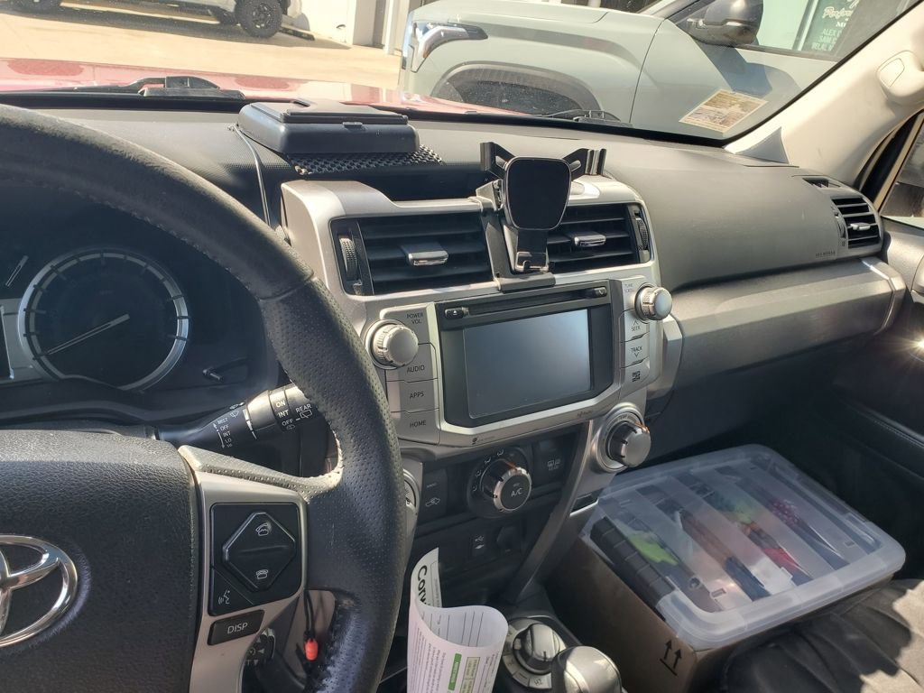 Used 2015 Toyota 4Runner SR5 image 12