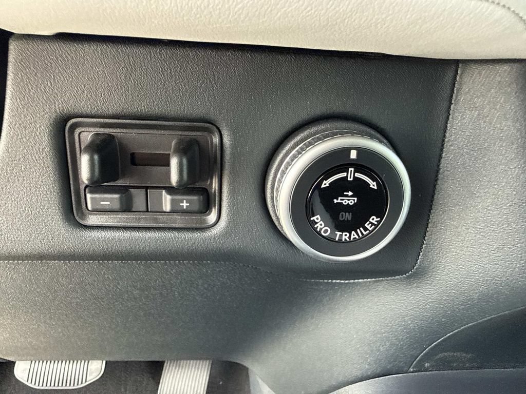 New 2026 Lincoln Navigator L Black Label AWD/4WD image 30