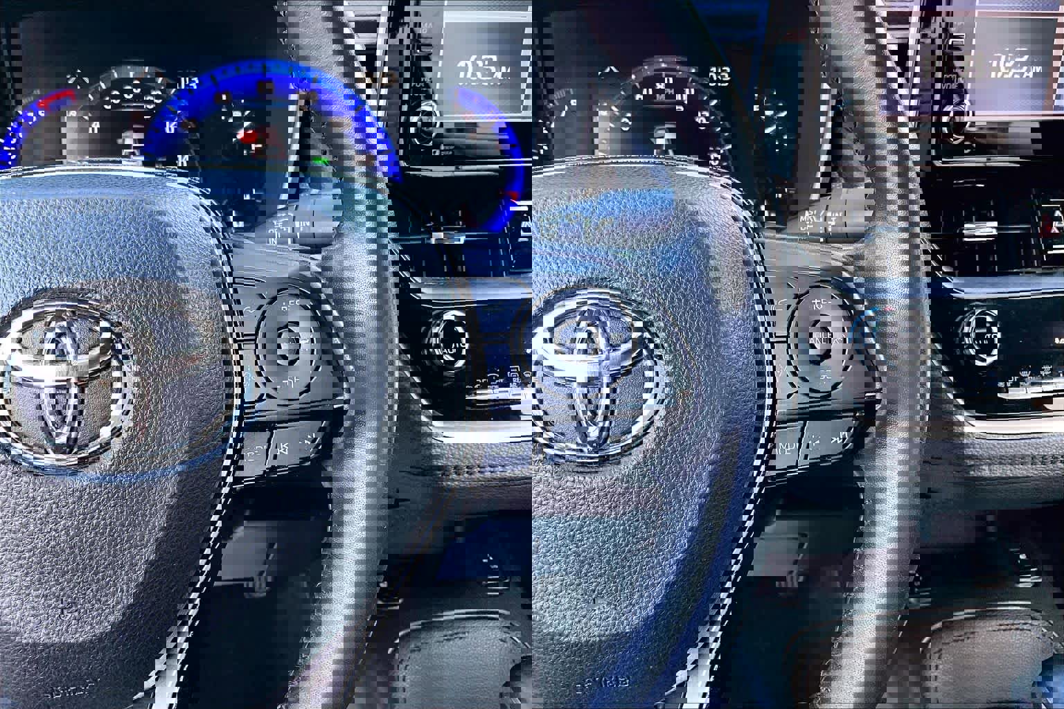 Used 2020 Toyota Corolla XSE image 24