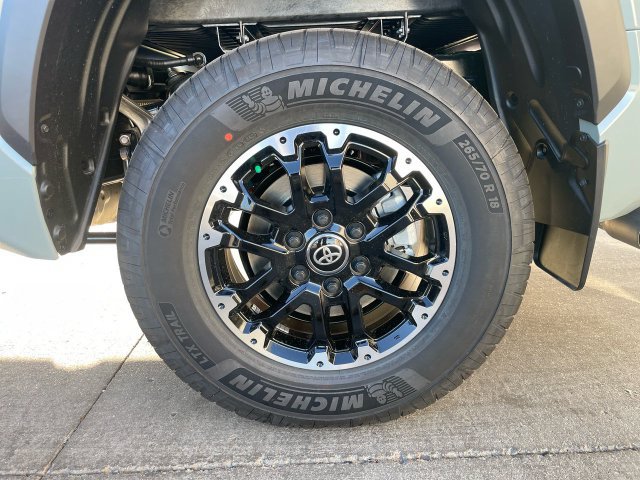 Certified 2026 Toyota Tundra SR5 w/ TRD Off-Road Package AWD/4WD image 28
