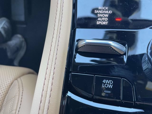 New 2026 Jeep Grand Cherokee Summit AWD/4WD image 36