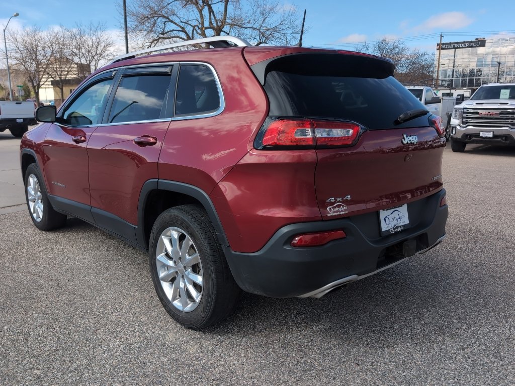 Used 2017 Jeep Cherokee Limited w/ Trailer Tow Group AWD/4WD image 8