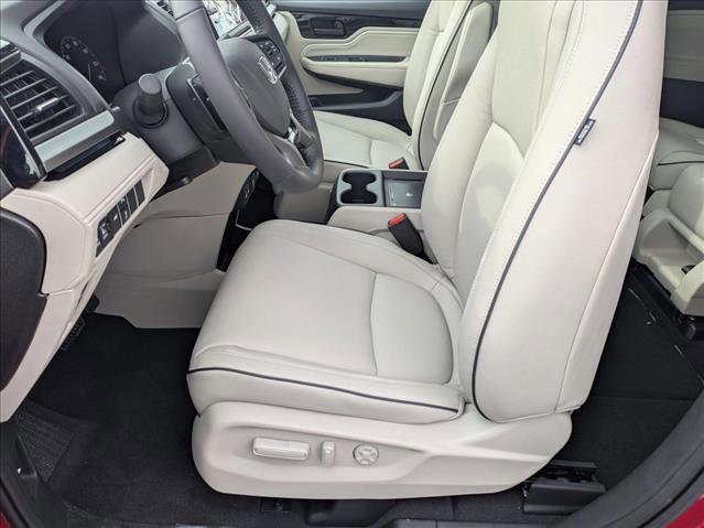 New 2026 Honda Odyssey Touring image 4