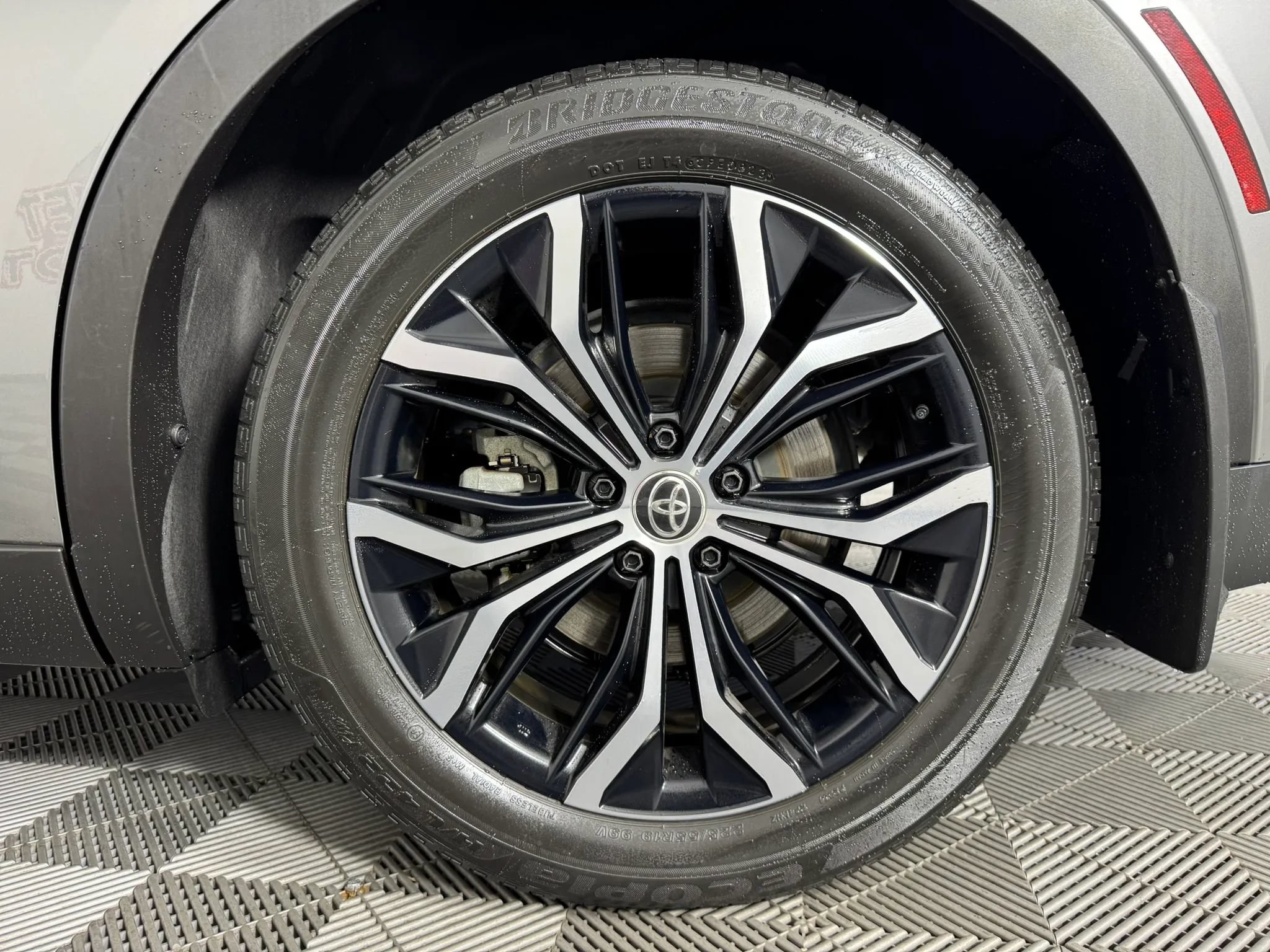 Used 2023 Toyota Crown AWD/4WD image 42