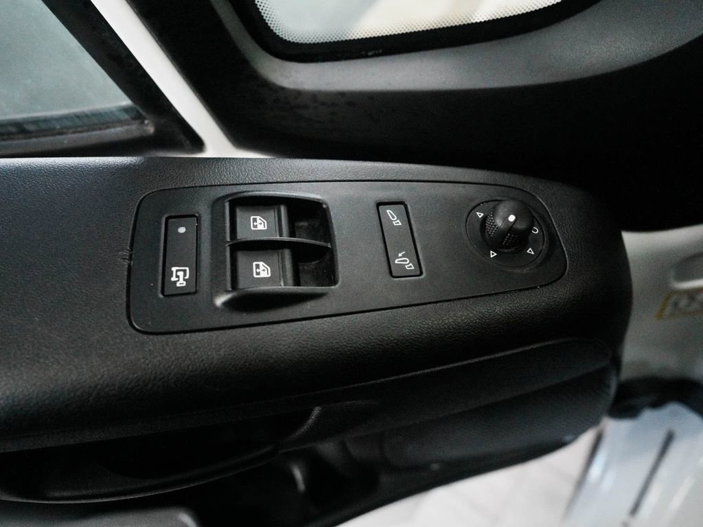 Used 2025 RAM ProMaster 2500 w/ Convenience Group FWD image 12