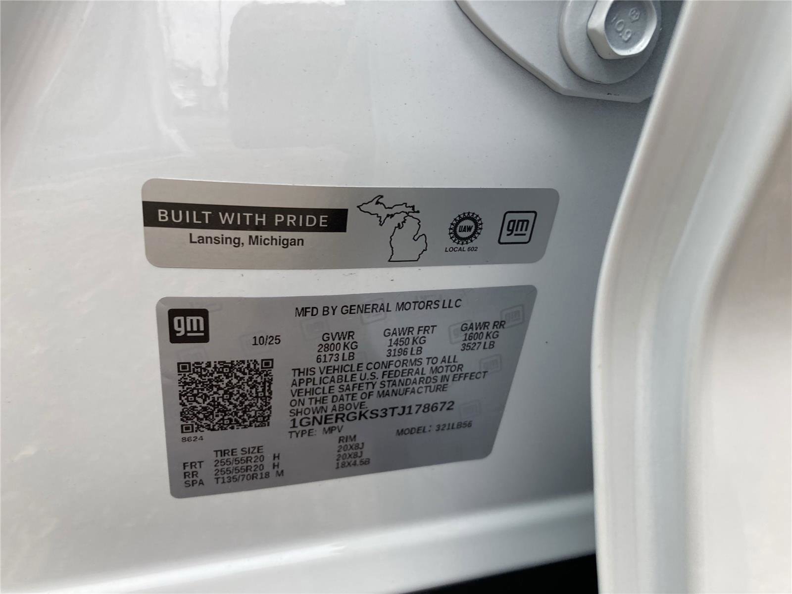 New 2026 Chevrolet Traverse LT w/ Sun and Wheel Package image 9