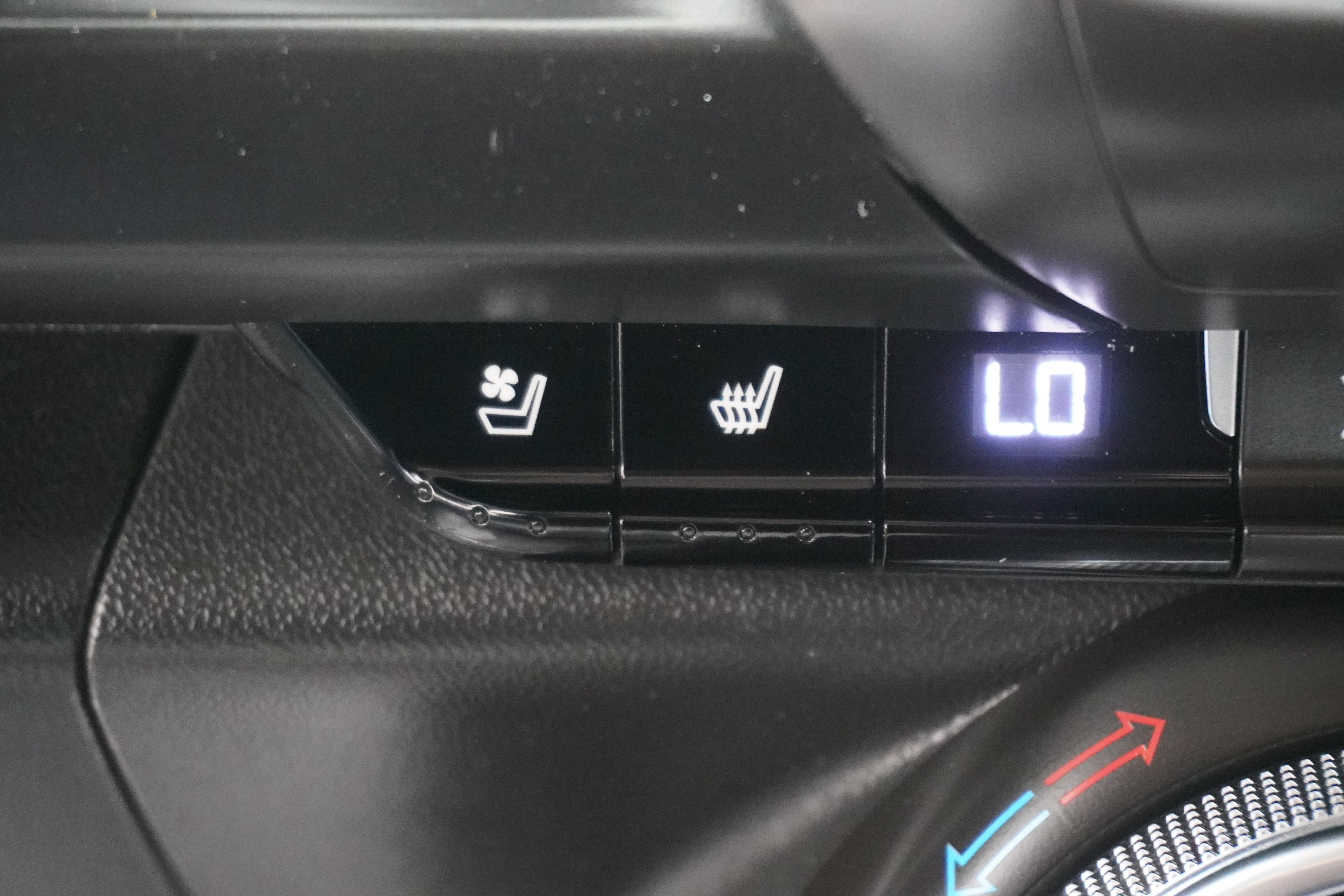 Used 2016 Chevrolet Camaro LT RWD image 25
