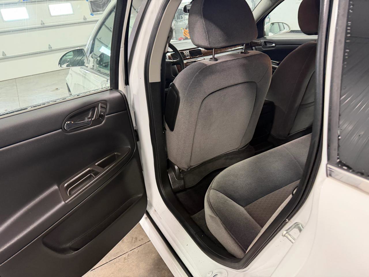 Used 2014 Chevrolet Impala Limited LS image 25