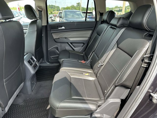 Used 2023 Volkswagen Atlas SE w/ Panoramic Sunroof Package AWD/4WD image 17
