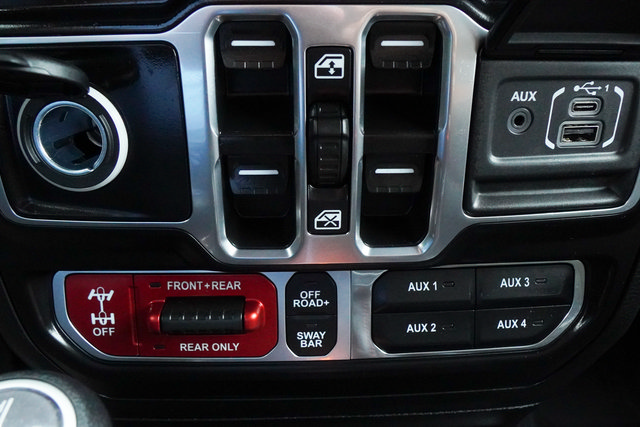 Used 2023 Jeep Wrangler Unlimited Rubicon AWD/4WD image 19