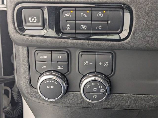 Certified 2025 GMC Yukon Denali image 15