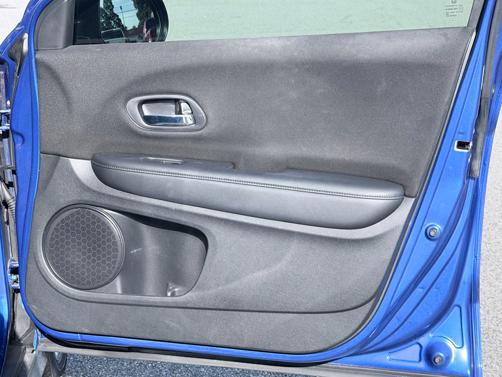 Used 2018 Honda HR-V LX image 26