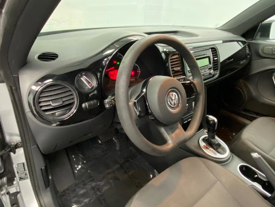 Used 2014 Volkswagen Beetle 1.8T image 25