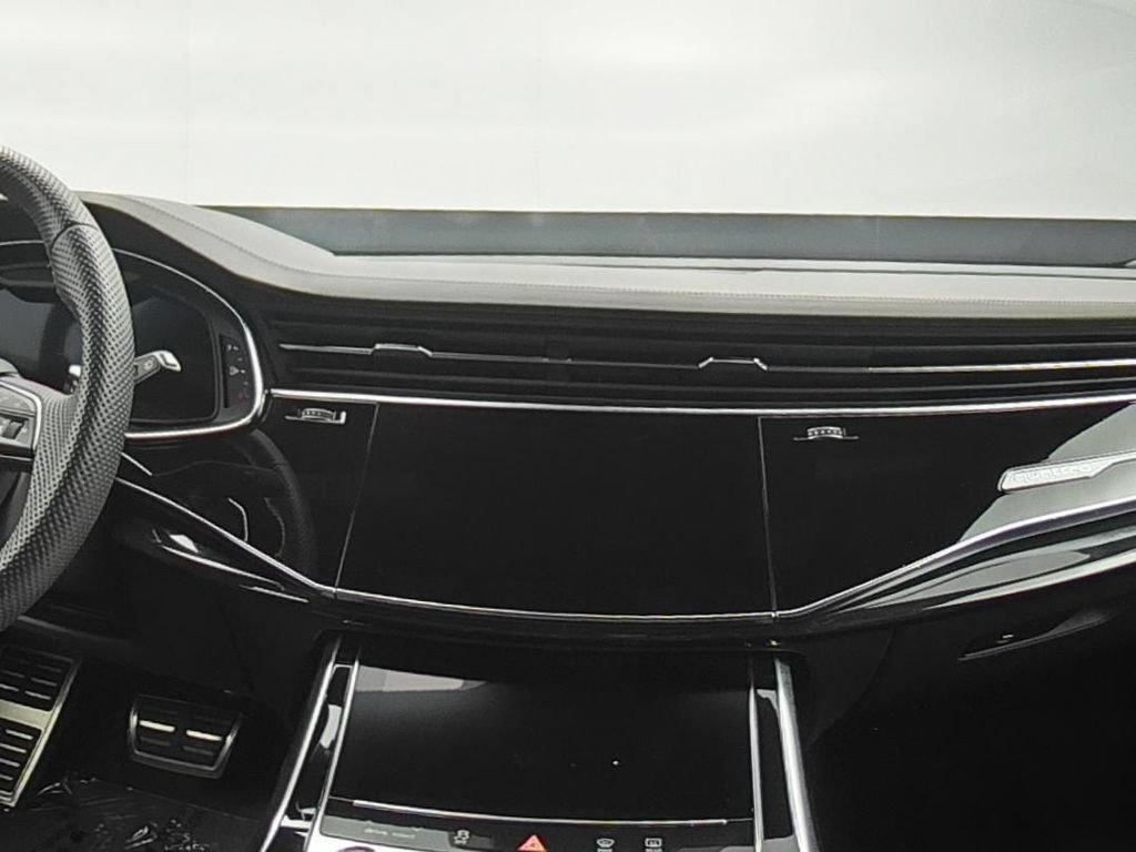 Used 2021 Audi RS Q8 AWD/4WD image 32