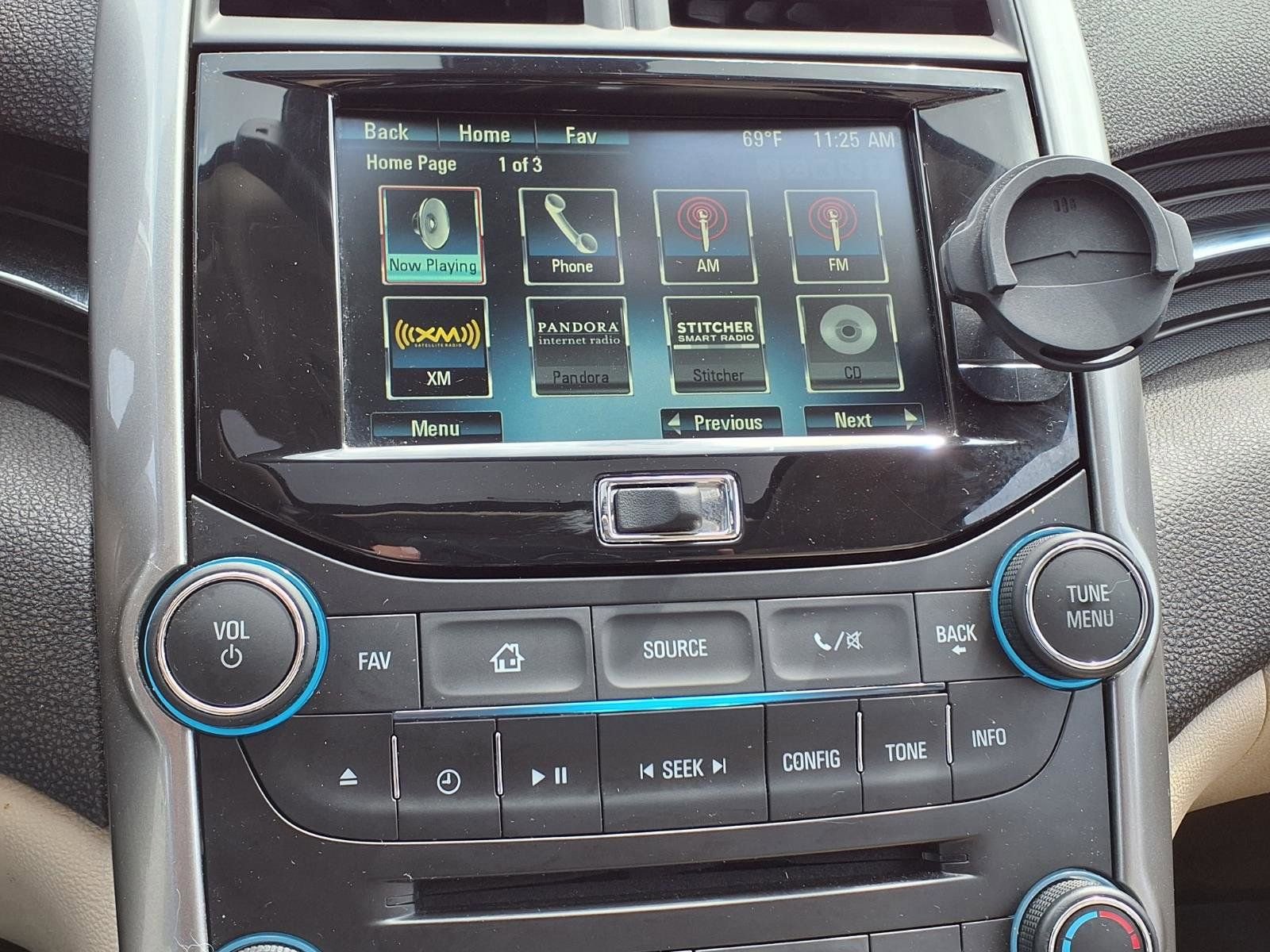 Used 2015 Chevrolet Malibu LT FWD image 24