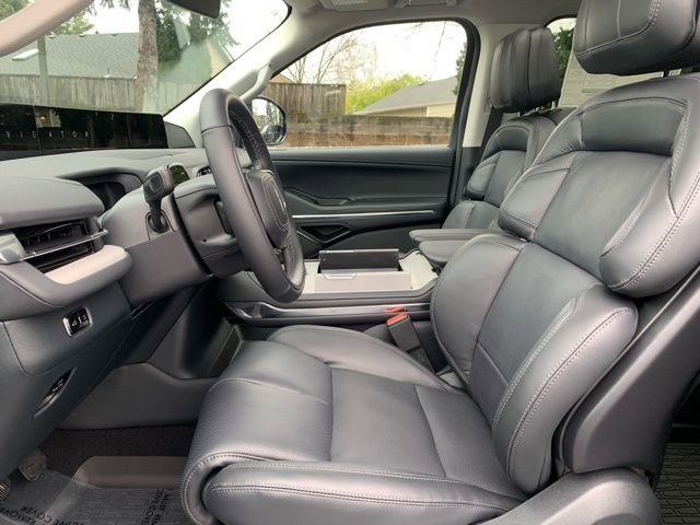 New 2026 Lincoln Navigator Reserve AWD/4WD image 14