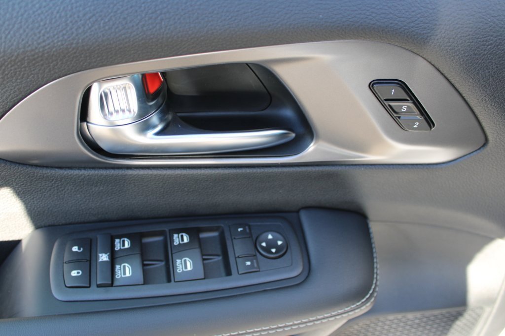 New 2026 Chrysler Pacifica Select image 10