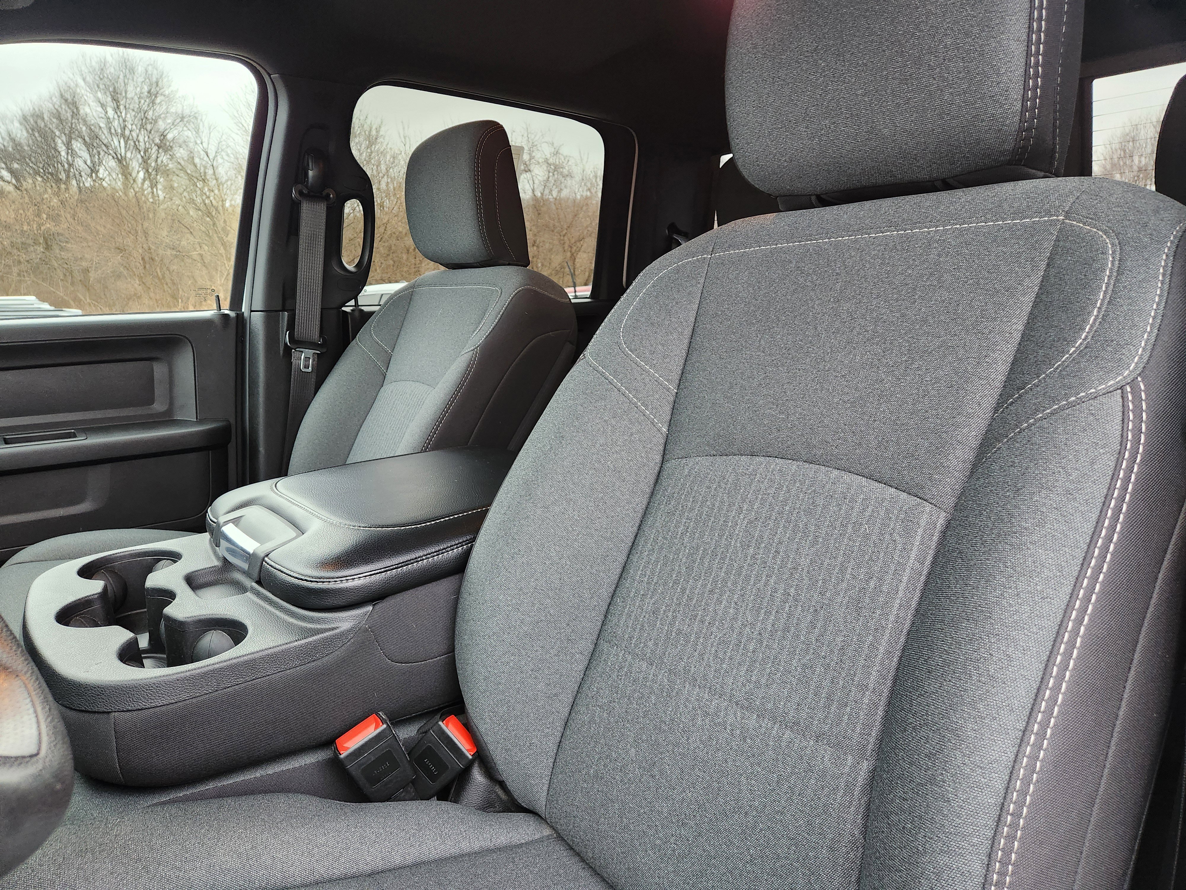 Used 2024 RAM 2500 Tradesman w/ Chrome Appearance Group image 24