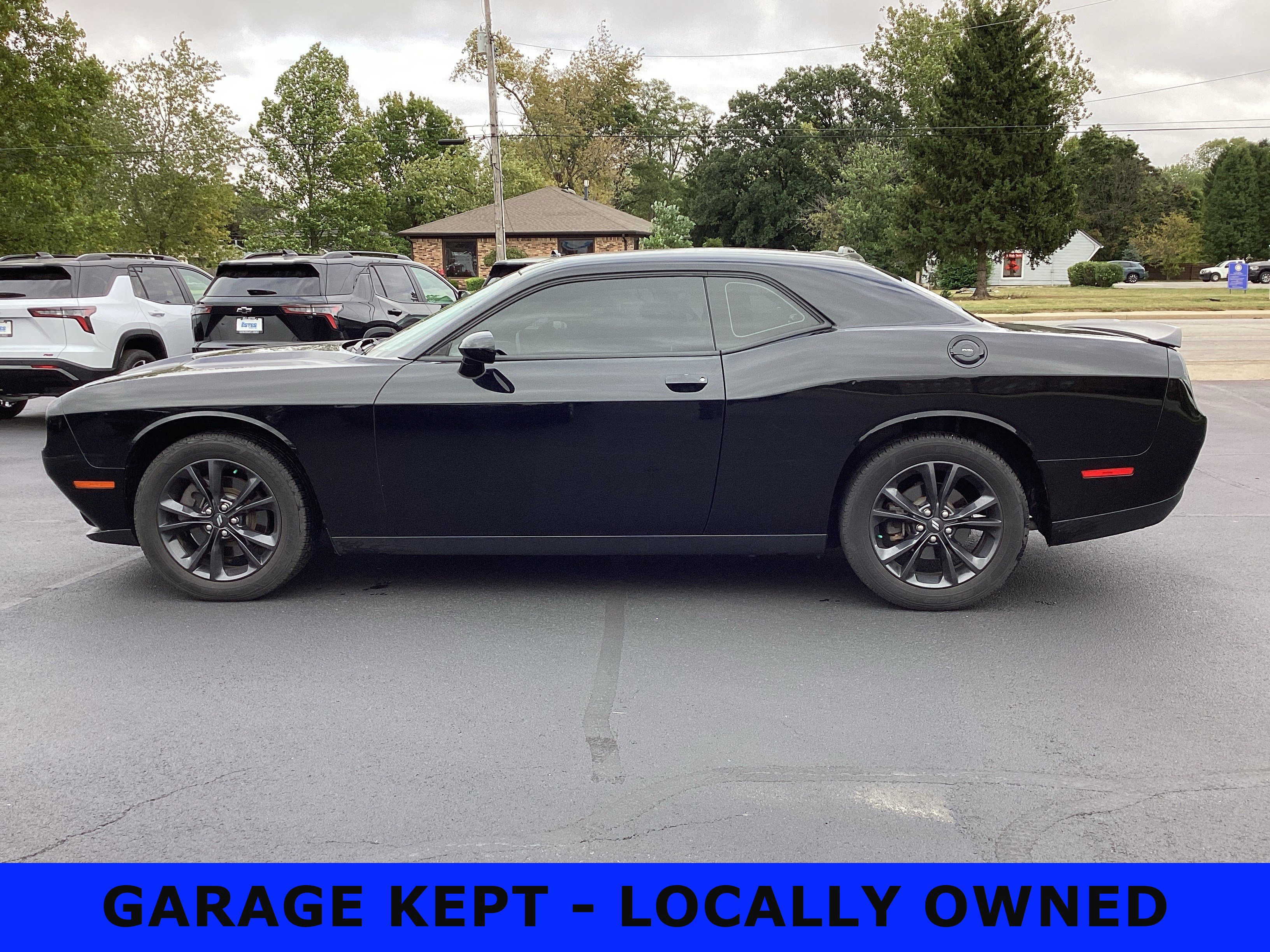 Used 2020 Dodge Challenger SXT w/ Blacktop Package image 3